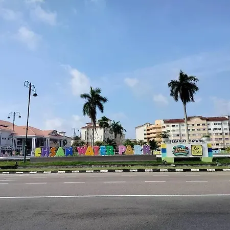 Homestay Elina - Cheap And Cosy Port Dickson Exterior photo